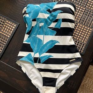 Vince Camuto Palm Shadow Bandeau One Piece Swim